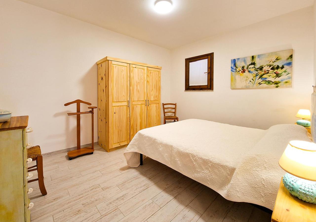 Residenza Quarto 02 - La Maddalena Apartment La Maddalena  Ngoại thất bức ảnh