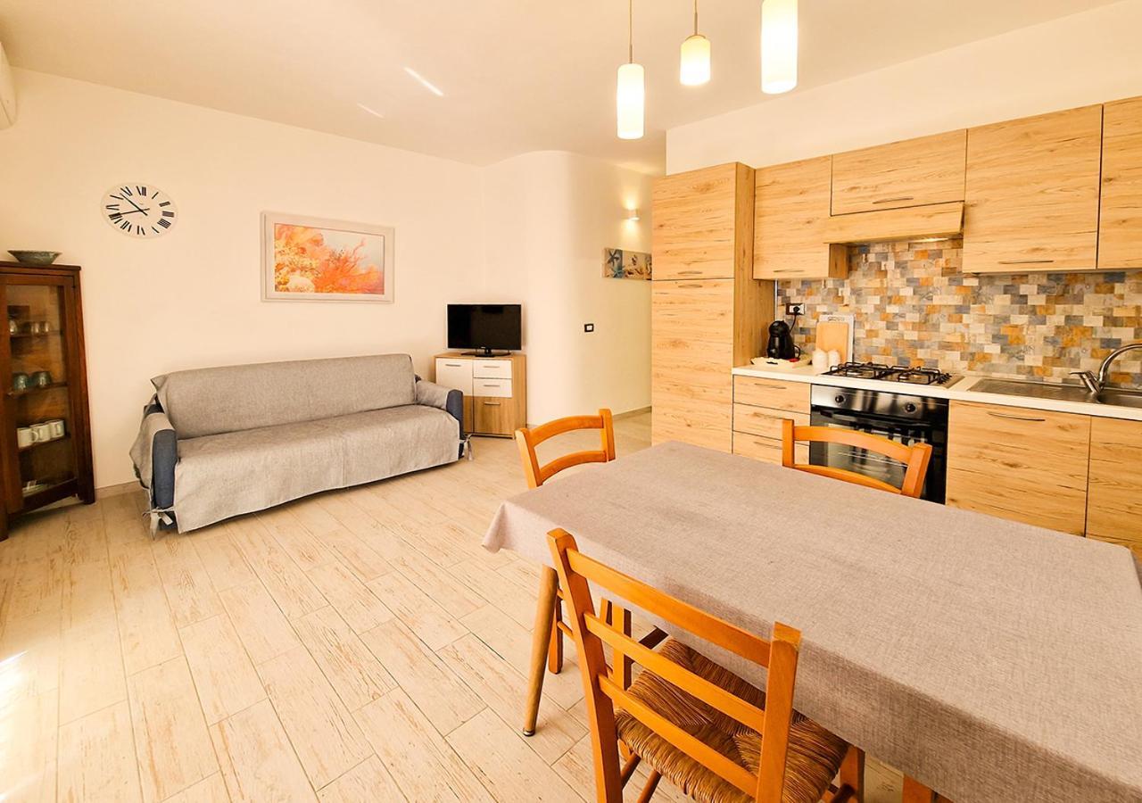 Residenza Quarto 02 - La Maddalena Apartment La Maddalena  Ngoại thất bức ảnh