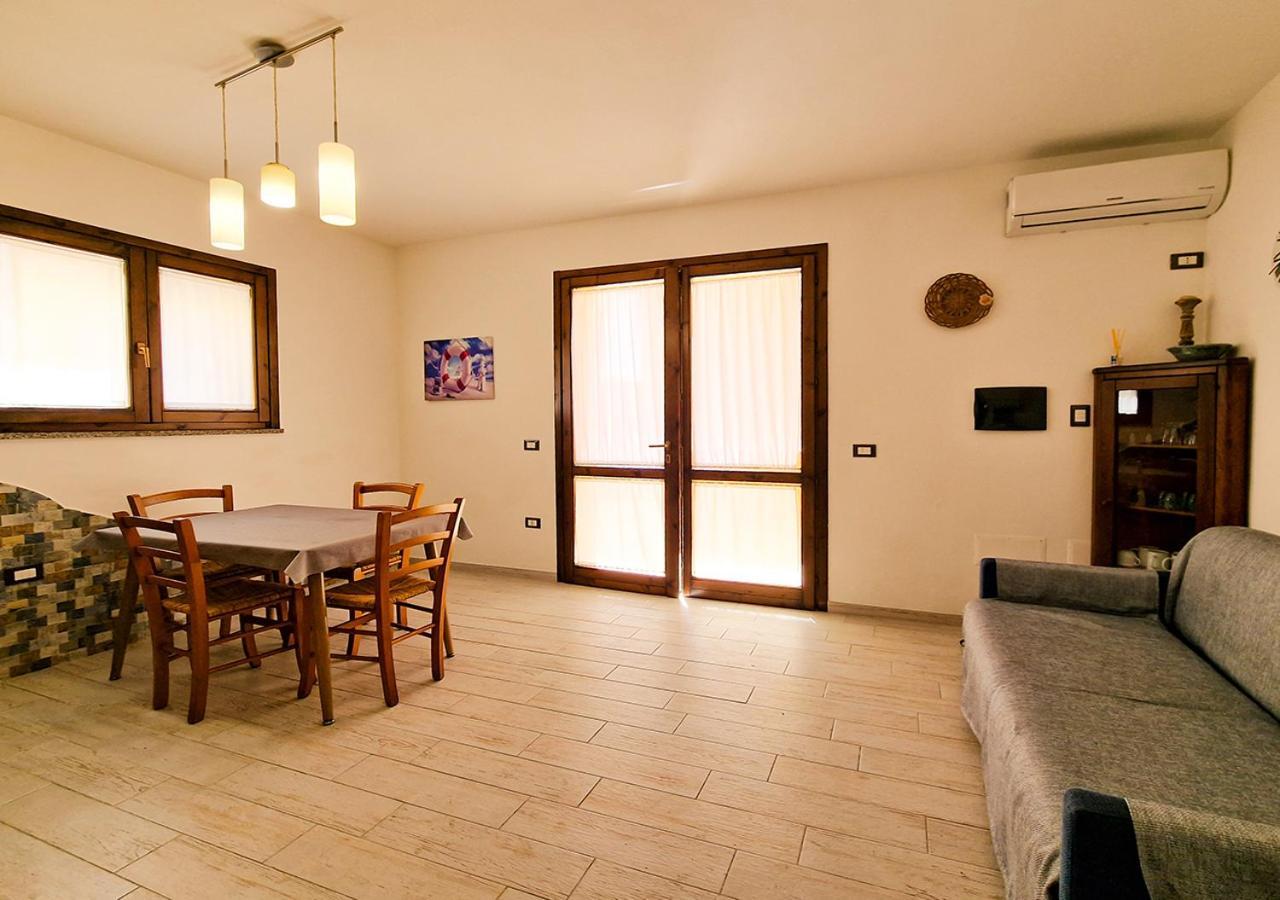 Residenza Quarto 02 - La Maddalena Apartment La Maddalena  Ngoại thất bức ảnh